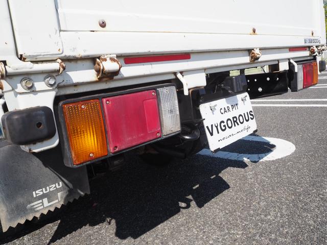 エルフトラック Wキャブフルフラットロー 4WD 最積1500kg メッキパーツ アオリ縞板 後輪Wタイヤ ハンドル/シートカバ- ETC ドラレコ サイドマーカー キーレス 荷台内寸207cm×161cm×36cm(72枚目)