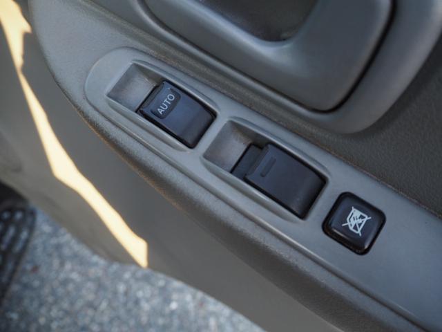 ダイナトラック ロング　最積１５００ｋｇ　アオリ荷台縞板　後輪Ｗタイヤ　荷台内寸３１０ｃｍ×１６１ｃｍ×３８ｃｍ　ロープ通し穴加工　ＥＴＣ　シートカバー　左電格（46枚目）