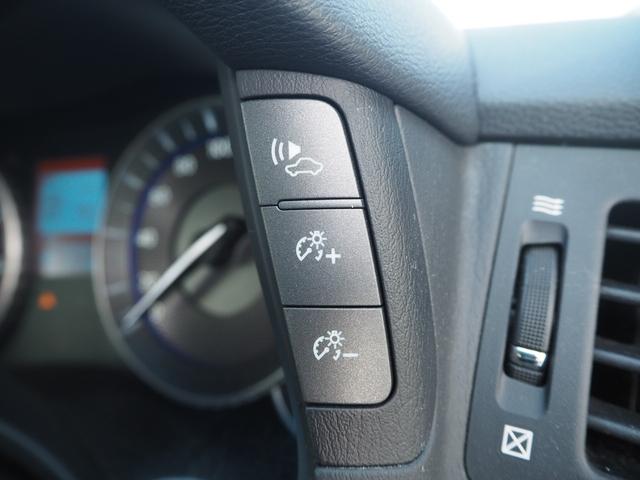 フーガハイブリッド ベースグレード　１８ＡＷ　レグノタイヤ　ＨＤＤナビ　地デジ　ＤＶＤ／ＣＤ／ＢＴ　ドラレコ　ＥＴＣ　Ｆ／Ｓ／Ｂカメラ　アラウンドビューモニター　ハーフレザーシート　スマートキー　オットマン　ＬＥＤライト（41枚目）