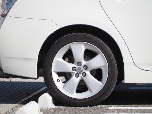 プリウス Ｓツーリングセレクション　１７ＡＷ　ナビ　地デジ　ＤＶＤ／ＣＤ／Ｂｌｕｅｔｏｏｔｈ　バックカメラ　ＥＴＣ　ドラレコ　ＬＥＤライト　スマートキー（11枚目）