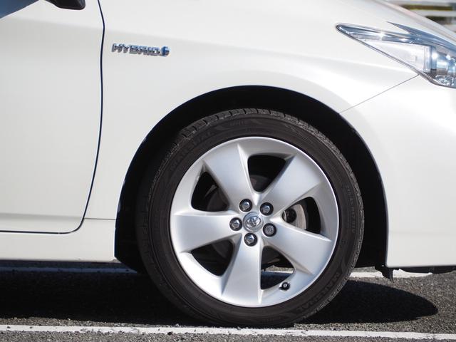 プリウス Ｓツーリングセレクション　１７ＡＷ　ナビ　地デジ　ＤＶＤ／ＣＤ／Ｂｌｕｅｔｏｏｔｈ　バックカメラ　ＥＴＣ　ドラレコ　ＬＥＤライト　スマートキー（12枚目）