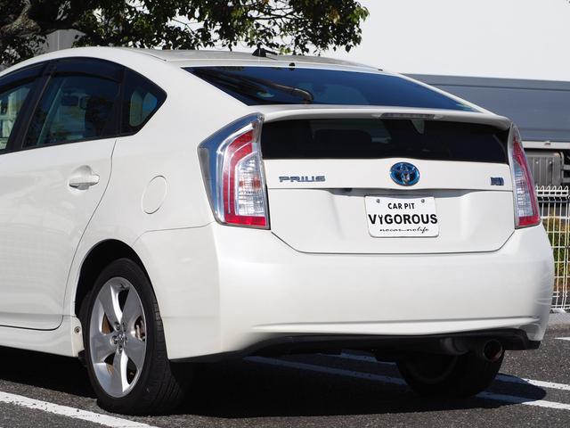 プリウス Ｓツーリングセレクション　１７ＡＷ　ナビ　地デジ　ＤＶＤ／ＣＤ／Ｂｌｕｅｔｏｏｔｈ　バックカメラ　ＥＴＣ　ドラレコ　ＬＥＤライト　スマートキー（19枚目）