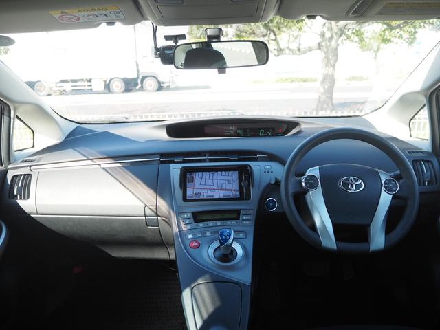 プリウス Ｓツーリングセレクション　１７ＡＷ　ナビ　地デジ　ＤＶＤ／ＣＤ／Ｂｌｕｅｔｏｏｔｈ　バックカメラ　ＥＴＣ　ドラレコ　ＬＥＤライト　スマートキー（22枚目）