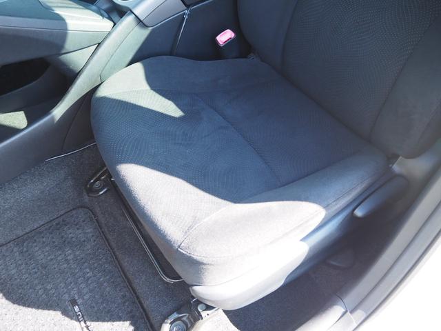 プリウス Ｓツーリングセレクション　１７ＡＷ　ナビ　地デジ　ＤＶＤ／ＣＤ／Ｂｌｕｅｔｏｏｔｈ　バックカメラ　ＥＴＣ　ドラレコ　ＬＥＤライト　スマートキー（49枚目）