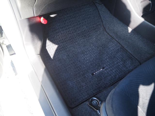 プリウス Ｓツーリングセレクション　１７ＡＷ　ナビ　地デジ　ＤＶＤ／ＣＤ／Ｂｌｕｅｔｏｏｔｈ　バックカメラ　ＥＴＣ　ドラレコ　ＬＥＤライト　スマートキー（51枚目）