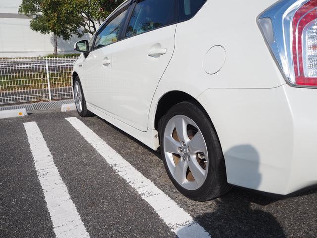 プリウス Ｓツーリングセレクション　１７ＡＷ　ナビ　地デジ　ＤＶＤ／ＣＤ／Ｂｌｕｅｔｏｏｔｈ　バックカメラ　ＥＴＣ　ドラレコ　ＬＥＤライト　スマートキー（74枚目）