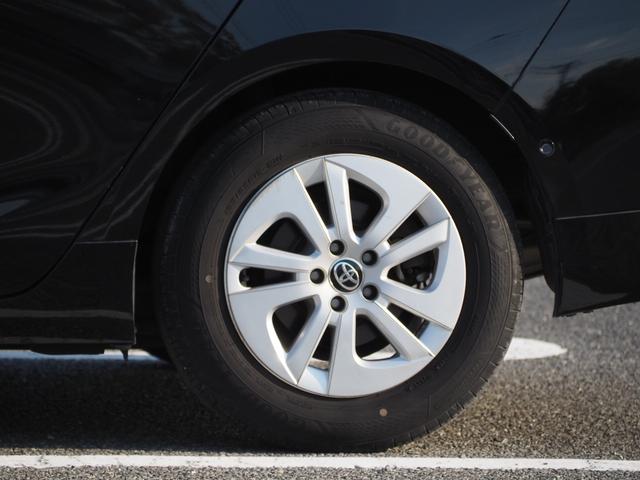 プリウス Ｓセーフティプラス　１５ＡＷ　ナビ　地デジ　ＤＶＤ／ＣＤ／Ｂｌｕｅｔｏｏｔｈ　ＥＴＣ　バックカメラ　前後ドラレコ　クルコン　コーナーセンサー　社外ステアリング　スマートキー　ＬＥＤライト（15枚目）