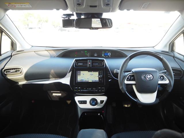 プリウス Ｓセーフティプラス　１５ＡＷ　ナビ　地デジ　ＤＶＤ／ＣＤ／Ｂｌｕｅｔｏｏｔｈ　ＥＴＣ　バックカメラ　前後ドラレコ　クルコン　コーナーセンサー　社外ステアリング　スマートキー　ＬＥＤライト（22枚目）