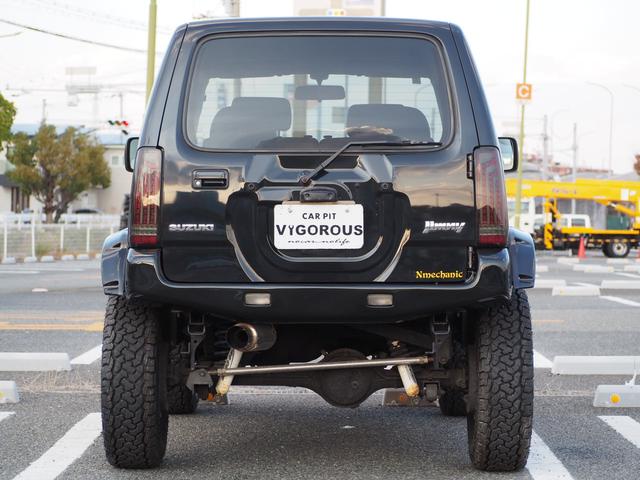 ジムニー ランドベンチャー　ユーザー様買取車　リフトアップ　オーバーフェンダー　１６ＡＷ　社外マフラー／前後バンパー　スキッドバンパー　ナビ　地デジ　ＤＶＤ／ＣＤ　キーレス　ＬＥＤテール　シートヒーター（17枚目）