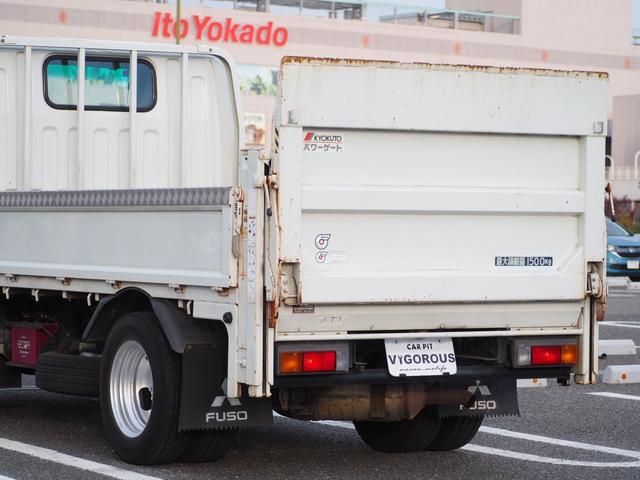 キャンター 平ボディ　パワーゲート付き　極東パワーゲート　昇降荷重６００ｋｇ（９４ｃｍ×１５８ｃｍ）　最積１５００ｋｇ　荷台内寸１６０ｃｍ×３０８ｃｍ×３８ｃｍ　後輪Ｗタイヤ　メッキパーツ　アオリ縞板　ナビ　地デジ　ＤＶＤ／ＣＤ／ＢＴ（19枚目）