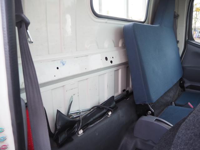 キャンター 平ボディ　パワーゲート付き　極東パワーゲート　昇降荷重６００ｋｇ（９４ｃｍ×１５８ｃｍ）　最積１５００ｋｇ　荷台内寸１６０ｃｍ×３０８ｃｍ×３８ｃｍ　後輪Ｗタイヤ　メッキパーツ　アオリ縞板　ナビ　地デジ　ＤＶＤ／ＣＤ／ＢＴ（40枚目）