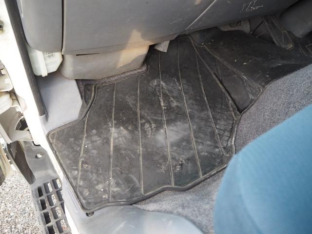 キャンター 平ボディ　パワーゲート付き　極東パワーゲート　昇降荷重６００ｋｇ（９４ｃｍ×１５８ｃｍ）　最積１５００ｋｇ　荷台内寸１６０ｃｍ×３０８ｃｍ×３８ｃｍ　後輪Ｗタイヤ　メッキパーツ　アオリ縞板　ナビ　地デジ　ＤＶＤ／ＣＤ／ＢＴ（44枚目）