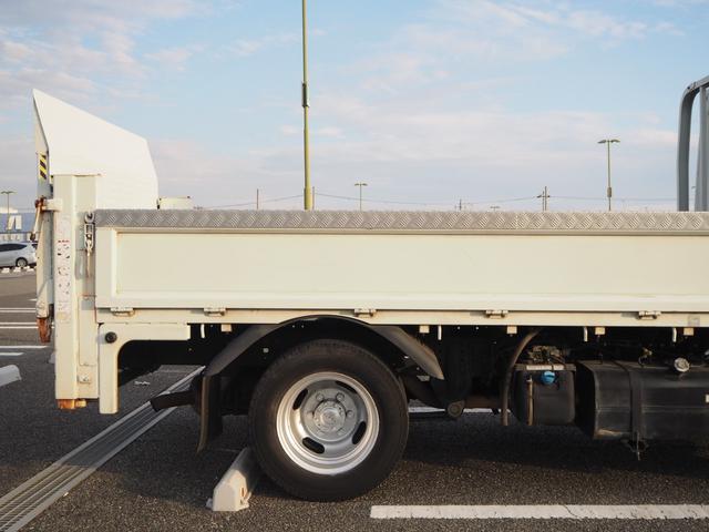 キャンター 平ボディ　パワーゲート付き　極東パワーゲート　昇降荷重６００ｋｇ（９４ｃｍ×１５８ｃｍ）　最積１５００ｋｇ　荷台内寸１６０ｃｍ×３０８ｃｍ×３８ｃｍ　後輪Ｗタイヤ　メッキパーツ　アオリ縞板　ナビ　地デジ　ＤＶＤ／ＣＤ／ＢＴ（53枚目）