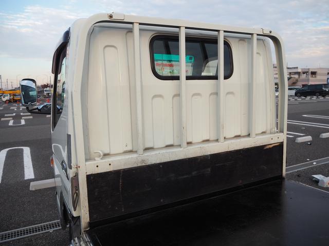 キャンター 平ボディ　パワーゲート付き　極東パワーゲート　昇降荷重６００ｋｇ（９４ｃｍ×１５８ｃｍ）　最積１５００ｋｇ　荷台内寸１６０ｃｍ×３０８ｃｍ×３８ｃｍ　後輪Ｗタイヤ　メッキパーツ　アオリ縞板　ナビ　地デジ　ＤＶＤ／ＣＤ／ＢＴ（66枚目）