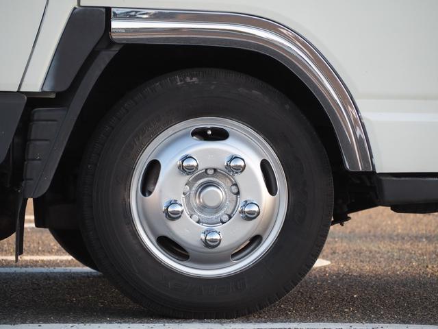 キャンター Ｗキャブ全低床　新明和垂直パワーゲート　昇降荷重６００ｋｇ（１００ｃｍ×１５８ｃｍ）　最積２０００ｋｇ　荷台内寸（２０７ｃｍ×１６１ｃｍ×３７ｃｍ）　後輪Ｗタイヤ　ＥＴＣ　シートカバー／ハンドルカバー　メッキパーツ（12枚目）