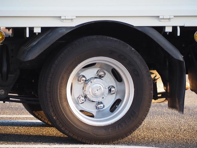 キャンター Ｗキャブ全低床　新明和垂直パワーゲート　昇降荷重６００ｋｇ（１００ｃｍ×１５８ｃｍ）　最積２０００ｋｇ　荷台内寸（２０７ｃｍ×１６１ｃｍ×３７ｃｍ）　後輪Ｗタイヤ　ＥＴＣ　シートカバー／ハンドルカバー　メッキパーツ（15枚目）