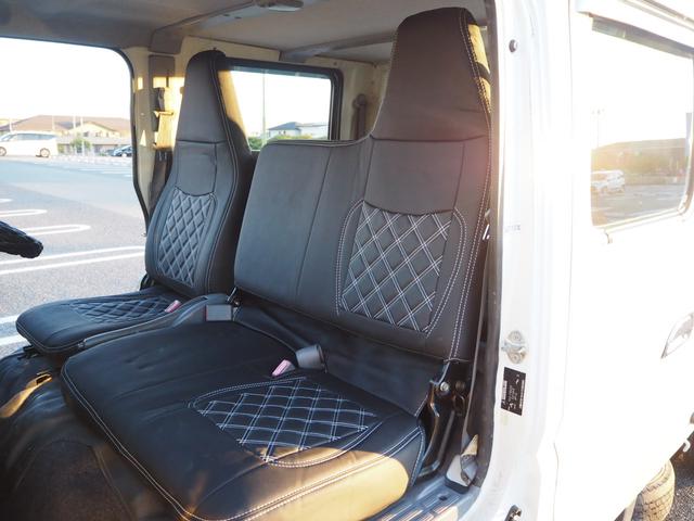 キャンター Ｗキャブ全低床　新明和垂直パワーゲート　昇降荷重６００ｋｇ（１００ｃｍ×１５８ｃｍ）　最積２０００ｋｇ　荷台内寸（２０７ｃｍ×１６１ｃｍ×３７ｃｍ）　後輪Ｗタイヤ　ＥＴＣ　シートカバー／ハンドルカバー　メッキパーツ（44枚目）