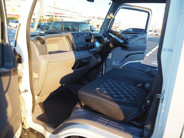 キャンター Ｗキャブ全低床　新明和垂直パワーゲート　昇降荷重６００ｋｇ（１００ｃｍ×１５８ｃｍ）　最積２０００ｋｇ　荷台内寸（２０７ｃｍ×１６１ｃｍ×３７ｃｍ）　後輪Ｗタイヤ　ＥＴＣ　シートカバー／ハンドルカバー　メッキパーツ（46枚目）