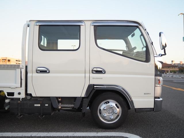 キャンター Ｗキャブ全低床　新明和垂直パワーゲート　昇降荷重６００ｋｇ（１００ｃｍ×１５８ｃｍ）　最積２０００ｋｇ　荷台内寸（２０７ｃｍ×１６１ｃｍ×３７ｃｍ）　後輪Ｗタイヤ　ＥＴＣ　シートカバー／ハンドルカバー　メッキパーツ（55枚目）