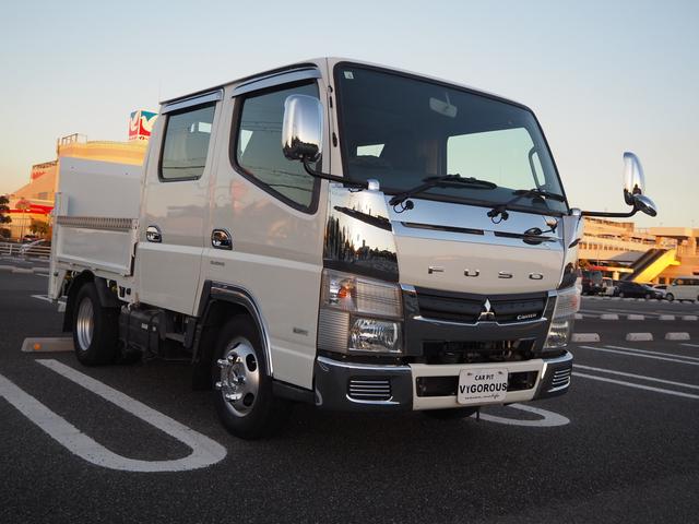 キャンター Ｗキャブ全低床　新明和垂直パワーゲート　昇降荷重６００ｋｇ（１００ｃｍ×１５８ｃｍ）　最積２０００ｋｇ　荷台内寸（２０７ｃｍ×１６１ｃｍ×３７ｃｍ）　後輪Ｗタイヤ　ＥＴＣ　シートカバー／ハンドルカバー　メッキパーツ（57枚目）