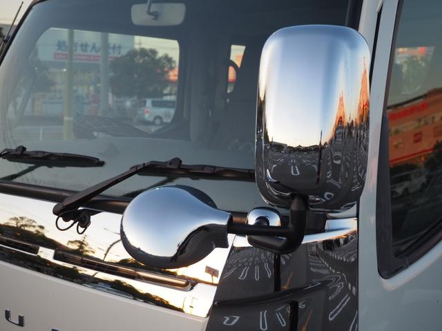 キャンター Ｗキャブ全低床　新明和垂直パワーゲート　昇降荷重６００ｋｇ（１００ｃｍ×１５８ｃｍ）　最積２０００ｋｇ　荷台内寸（２０７ｃｍ×１６１ｃｍ×３７ｃｍ）　後輪Ｗタイヤ　ＥＴＣ　シートカバー／ハンドルカバー　メッキパーツ（61枚目）