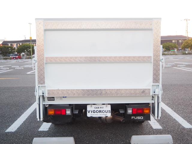 キャンター Ｗキャブ全低床　新明和垂直パワーゲート　昇降荷重６００ｋｇ（１００ｃｍ×１５８ｃｍ）　最積２０００ｋｇ　荷台内寸（２０７ｃｍ×１６１ｃｍ×３７ｃｍ）　後輪Ｗタイヤ　ＥＴＣ　シートカバー／ハンドルカバー　メッキパーツ（66枚目）