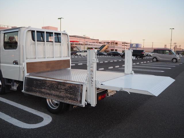 キャンター Ｗキャブ全低床　新明和垂直パワーゲート　昇降荷重６００ｋｇ（１００ｃｍ×１５８ｃｍ）　最積２０００ｋｇ　荷台内寸（２０７ｃｍ×１６１ｃｍ×３７ｃｍ）　後輪Ｗタイヤ　ＥＴＣ　シートカバー／ハンドルカバー　メッキパーツ（70枚目）
