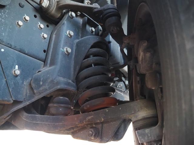 キャンター Ｗキャブ全低床　新明和垂直パワーゲート　昇降荷重６００ｋｇ（１００ｃｍ×１５８ｃｍ）　最積２０００ｋｇ　荷台内寸（２０７ｃｍ×１６１ｃｍ×３７ｃｍ）　後輪Ｗタイヤ　ＥＴＣ　シートカバー／ハンドルカバー　メッキパーツ（78枚目）