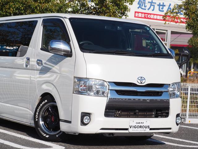 ハイエースバン ロングスーパーＧＬ　ローダウン　１６ＡＷ　ＰＡＲＡＤＡタイヤ　ナビ　地デジ　ＤＶＤ／ＣＤ／Ｂｌｕｅｔｏｏｔｈ／ＵＳＢ　バックカメラ　ＥＴＣ　ドラレコ　ベッドキット　ＬＥＤテール／ライト　スマートキー（9枚目）