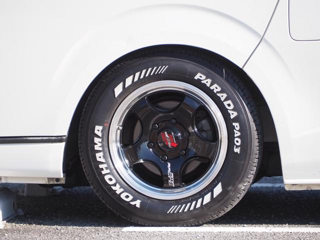 ハイエースバン ロングスーパーＧＬ　ローダウン　１６ＡＷ　ＰＡＲＡＤＡタイヤ　ナビ　地デジ　ＤＶＤ／ＣＤ／Ｂｌｕｅｔｏｏｔｈ／ＵＳＢ　バックカメラ　ＥＴＣ　ドラレコ　ベッドキット　ＬＥＤテール／ライト　スマートキー（14枚目）