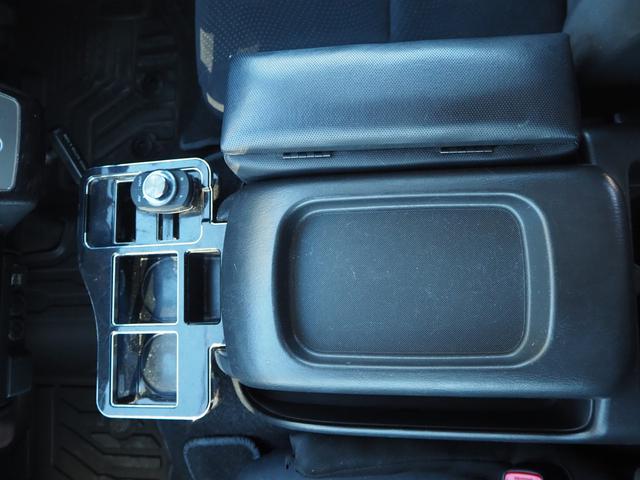 ハイエースバン ロングスーパーＧＬ　ローダウン　１６ＡＷ　ＰＡＲＡＤＡタイヤ　ナビ　地デジ　ＤＶＤ／ＣＤ／Ｂｌｕｅｔｏｏｔｈ／ＵＳＢ　バックカメラ　ＥＴＣ　ドラレコ　ベッドキット　ＬＥＤテール／ライト　スマートキー（36枚目）