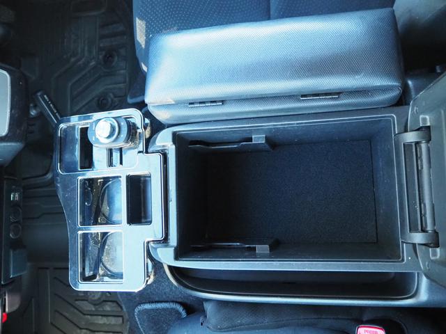 ハイエースバン ロングスーパーＧＬ　ローダウン　１６ＡＷ　ＰＡＲＡＤＡタイヤ　ナビ　地デジ　ＤＶＤ／ＣＤ／Ｂｌｕｅｔｏｏｔｈ／ＵＳＢ　バックカメラ　ＥＴＣ　ドラレコ　ベッドキット　ＬＥＤテール／ライト　スマートキー（37枚目）