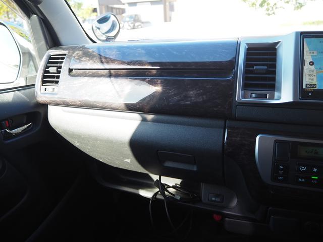 ハイエースバン ロングスーパーＧＬ　ローダウン　１６ＡＷ　ＰＡＲＡＤＡタイヤ　ナビ　地デジ　ＤＶＤ／ＣＤ／Ｂｌｕｅｔｏｏｔｈ／ＵＳＢ　バックカメラ　ＥＴＣ　ドラレコ　ベッドキット　ＬＥＤテール／ライト　スマートキー（40枚目）