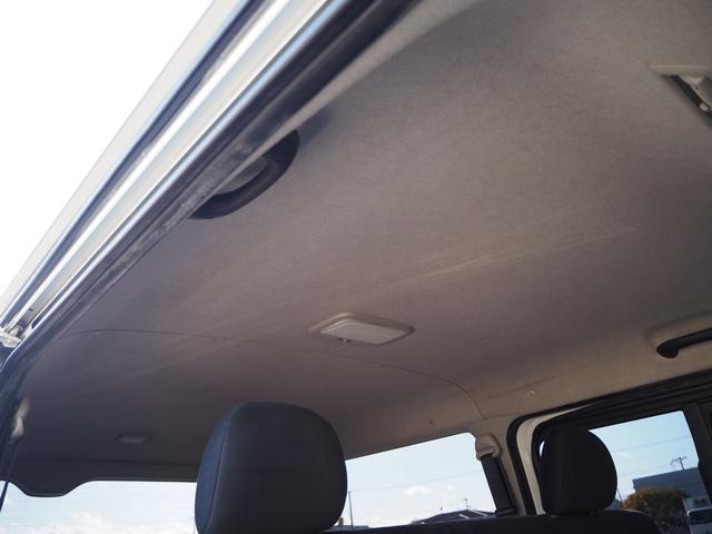 ハイエースバン ロングスーパーＧＬ　ローダウン　１６ＡＷ　ＰＡＲＡＤＡタイヤ　ナビ　地デジ　ＤＶＤ／ＣＤ／Ｂｌｕｅｔｏｏｔｈ／ＵＳＢ　バックカメラ　ＥＴＣ　ドラレコ　ベッドキット　ＬＥＤテール／ライト　スマートキー（59枚目）