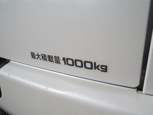 ハイエースバン ロングスーパーＧＬ　ローダウン　１６ＡＷ　ＰＡＲＡＤＡタイヤ　ナビ　地デジ　ＤＶＤ／ＣＤ／Ｂｌｕｅｔｏｏｔｈ／ＵＳＢ　バックカメラ　ＥＴＣ　ドラレコ　ベッドキット　ＬＥＤテール／ライト　スマートキー（76枚目）