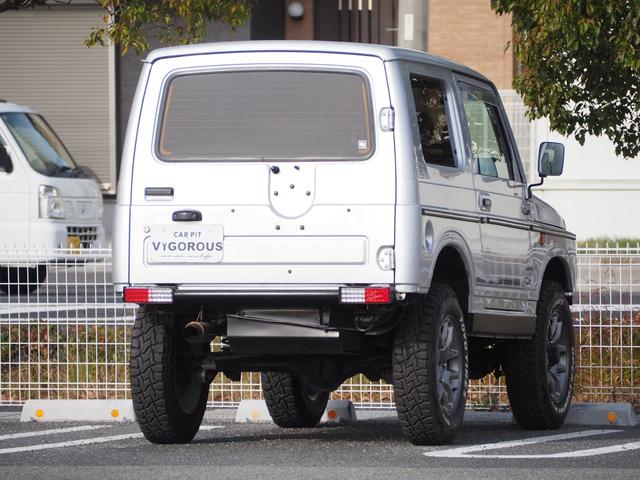 ジムニー ランドベンチャー リフトアップ 16AW TOYOR/Tタイヤ 社外前後バンパー/マフラー/グリル NARDIステアリング RAYBRIGライト フォグ DVD/CD/USB バックカメラ シートカバー LEDライト(16枚目)