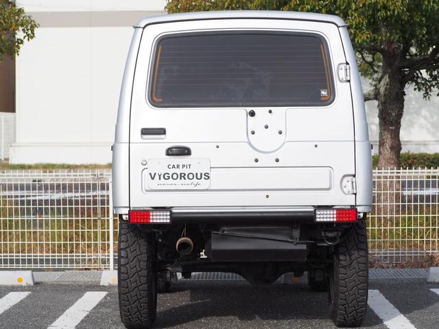 ジムニー ランドベンチャー リフトアップ 16AW TOYOR/Tタイヤ 社外前後バンパー/マフラー/グリル NARDIステアリング RAYBRIGライト フォグ DVD/CD/USB バックカメラ シートカバー LEDライト(17枚目)