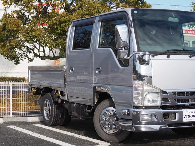 エルフトラック Ｗキャブ　最積２０００ｋｇ　メッキパーツ　アオリ縞板　後輪Ｗタイヤ　ハンドル／シートカバー　ＥＴＣ　荷台内寸２０７ｃｍ×１６１ｃｍ×３８ｃｍ　マーカー　キーレス（5枚目）