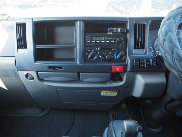 エルフトラック Ｗキャブ　最積２０００ｋｇ　メッキパーツ　アオリ縞板　後輪Ｗタイヤ　ハンドル／シートカバー　ＥＴＣ　荷台内寸２０７ｃｍ×１６１ｃｍ×３８ｃｍ　マーカー　キーレス（24枚目）