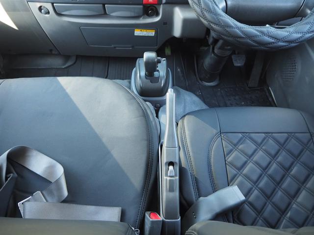 エルフトラック Ｗキャブ　最積２０００ｋｇ　メッキパーツ　アオリ縞板　後輪Ｗタイヤ　ハンドル／シートカバー　ＥＴＣ　荷台内寸２０７ｃｍ×１６１ｃｍ×３８ｃｍ　マーカー　キーレス（32枚目）