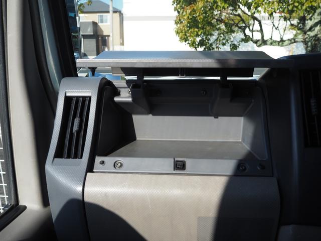 エルフトラック Ｗキャブ　最積２０００ｋｇ　メッキパーツ　アオリ縞板　後輪Ｗタイヤ　ハンドル／シートカバー　ＥＴＣ　荷台内寸２０７ｃｍ×１６１ｃｍ×３８ｃｍ　マーカー　キーレス（36枚目）