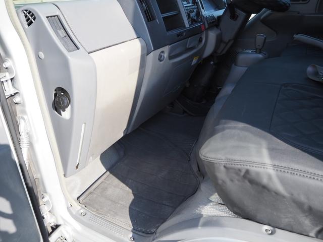 エルフトラック Ｗキャブ　最積２０００ｋｇ　メッキパーツ　アオリ縞板　後輪Ｗタイヤ　ハンドル／シートカバー　ＥＴＣ　荷台内寸２０７ｃｍ×１６１ｃｍ×３８ｃｍ　マーカー　キーレス（41枚目）