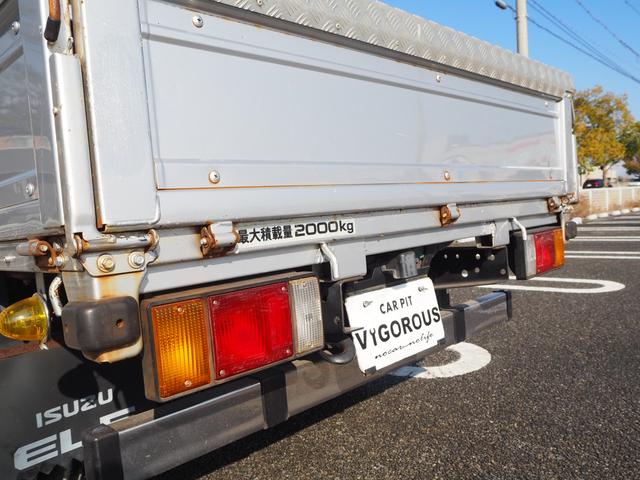 エルフトラック Ｗキャブ　最積２０００ｋｇ　メッキパーツ　アオリ縞板　後輪Ｗタイヤ　ハンドル／シートカバー　ＥＴＣ　荷台内寸２０７ｃｍ×１６１ｃｍ×３８ｃｍ　マーカー　キーレス（72枚目）