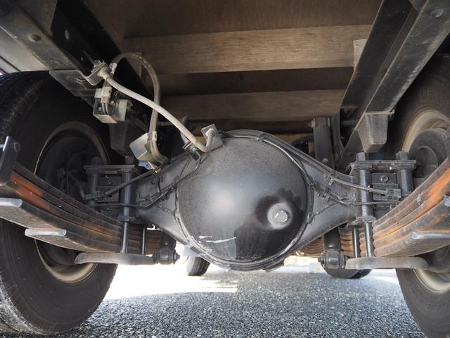 エルフトラック Ｗキャブ　最積２０００ｋｇ　メッキパーツ　アオリ縞板　後輪Ｗタイヤ　ハンドル／シートカバー　ＥＴＣ　荷台内寸２０７ｃｍ×１６１ｃｍ×３８ｃｍ　マーカー　キーレス（76枚目）