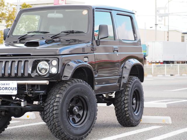 ジムニー ワイルドウインド　リフトアップ　ミッキートンプソン１５ＡＷ　オーバーフェンダー　Ｆ／Ｒパイプバンパー　ディスプレイオーディオ　ＤＶＤ／ＣＤ／ＢＴ　社外ステアリング／グリル　シートカバー　ＬＥＤライト（6枚目）