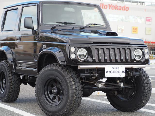 ジムニー ワイルドウインド　リフトアップ　ミッキートンプソン１５ＡＷ　オーバーフェンダー　Ｆ／Ｒパイプバンパー　ディスプレイオーディオ　ＤＶＤ／ＣＤ／ＢＴ　社外ステアリング／グリル　シートカバー　ＬＥＤライト（9枚目）