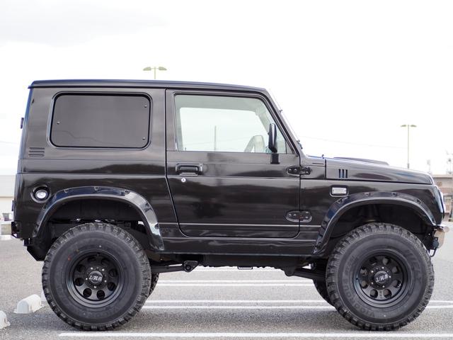 ジムニー ワイルドウインド　リフトアップ　ミッキートンプソン１５ＡＷ　オーバーフェンダー　Ｆ／Ｒパイプバンパー　ディスプレイオーディオ　ＤＶＤ／ＣＤ／ＢＴ　社外ステアリング／グリル　シートカバー　ＬＥＤライト（10枚目）