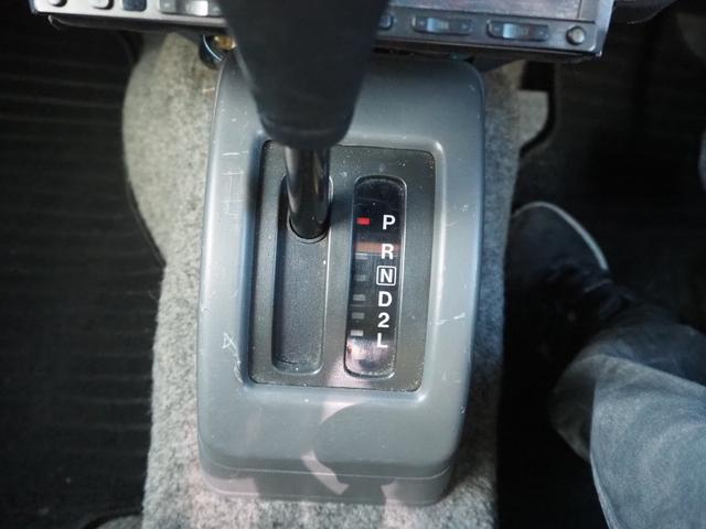 ジムニー ワイルドウインド　リフトアップ　ミッキートンプソン１５ＡＷ　オーバーフェンダー　Ｆ／Ｒパイプバンパー　ディスプレイオーディオ　ＤＶＤ／ＣＤ／ＢＴ　社外ステアリング／グリル　シートカバー　ＬＥＤライト（29枚目）