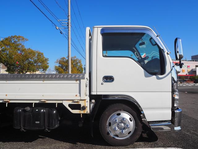 エルフトラック ベースグレード　新明和垂直パワーゲート　昇降荷重６００ｋｇ（１５８ｃｍ×８４ｃｍ）　最積２０００ｋｇ　荷台内寸（１６１ｃｍ×３０６ｃｍ×３８ｃｍ）　後輪Ｗタイヤ　メッキパーツ　アオリ縞板　左電格　ＥＴＣ（47枚目）