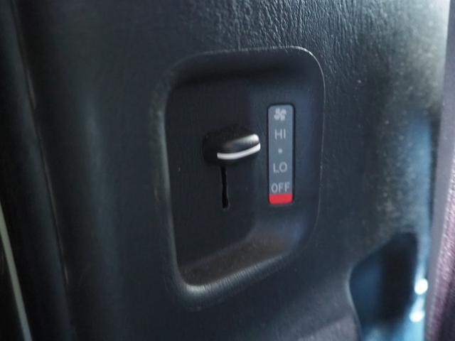 レジアスエースバン スーパーＧＬ　ダークプライム　ローダウン　１６ＡＷ　ジオランダーＡ／Ｔタイヤ　社外ボンネット／グリル　エアロ　ルーフレール　ナビ　地デジ　ＤＶＤ／ＣＤ／ＢＴ　バックカメラ　ドラレコ　ＥＴＣ　ＬＥＤライト／テール／フォグ　半革シート（41枚目）